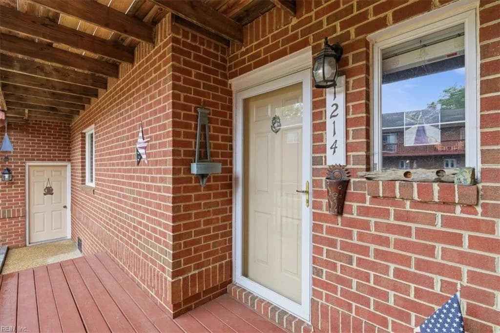 1214 Foursome LN, VIRGINIA BEACH VA 23455 - Main photo