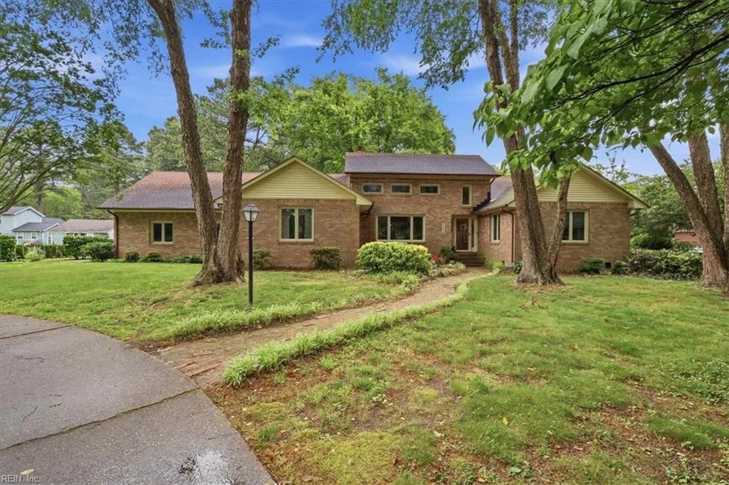 5204 Lake Shores RD, VIRGINIA BEACH VA 23455 - Main photo