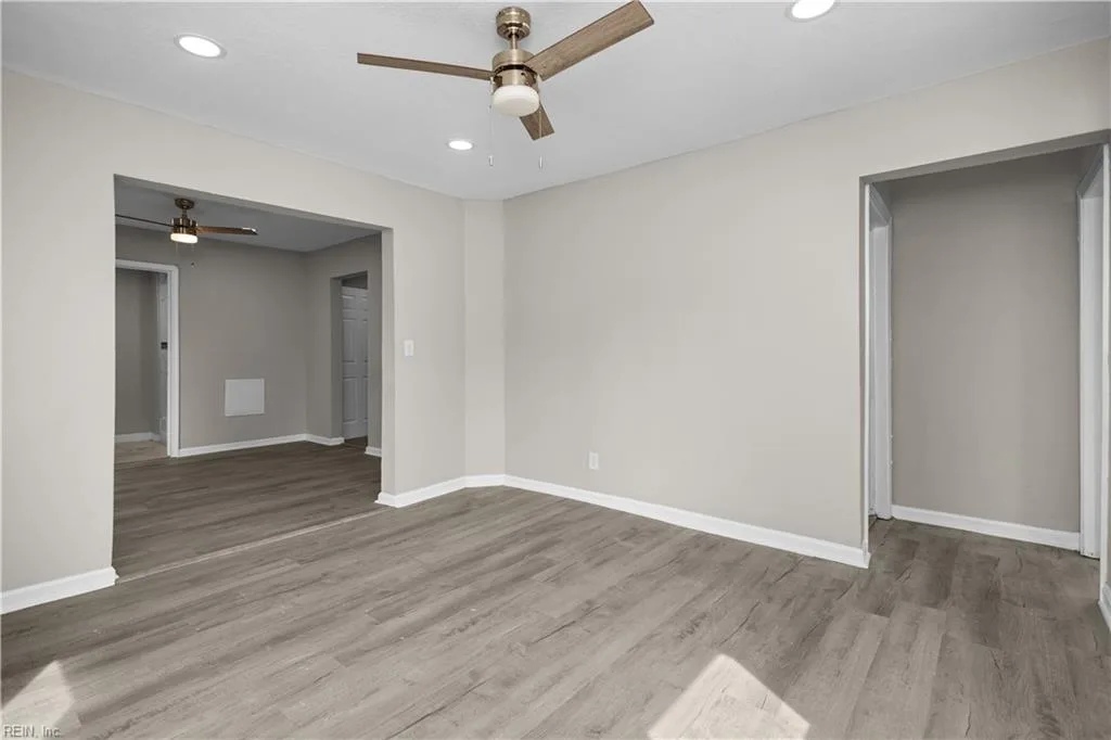 208 Raleigh AVE, SUFFOLK VA 23434 - Photo 5