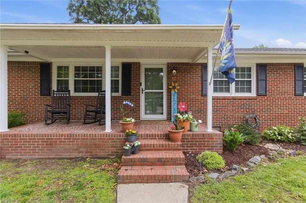 3700 Rokeby AVE, CHESAPEAKE VA 23325 - Photo 3