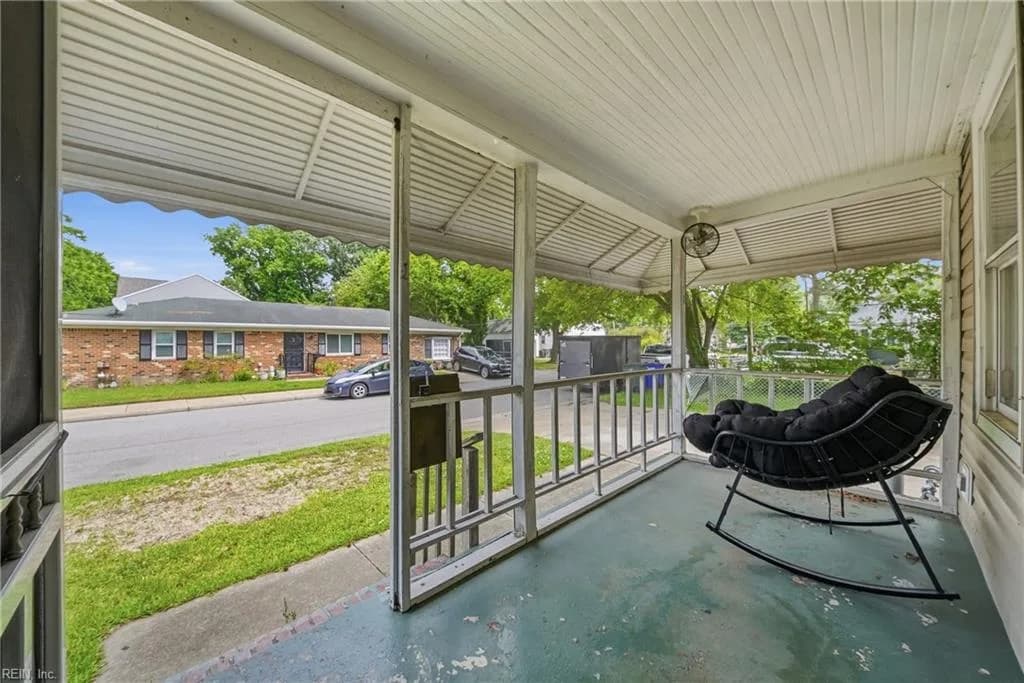 6113 Pamlico CIR, NORFOLK VA 23513 - Photo 3