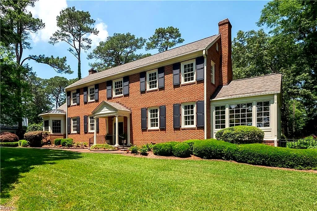 7634 N Shore RD, Norfolk — 4 bed Residential, 4,657 sqft