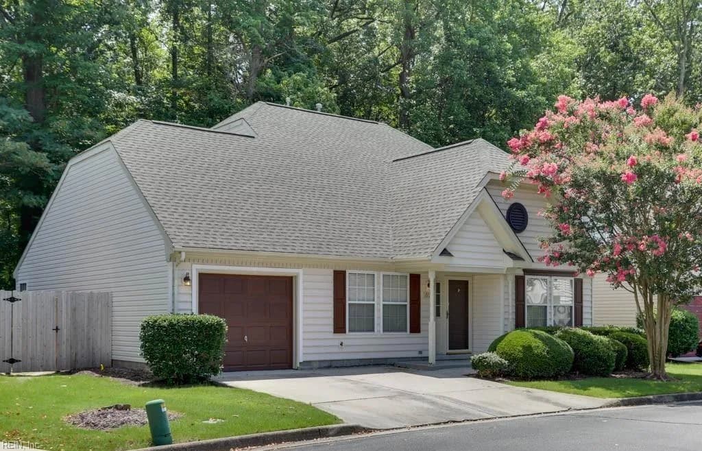 1133 Lady Ashley DR, CHESAPEAKE VA 23320 - Photo 3