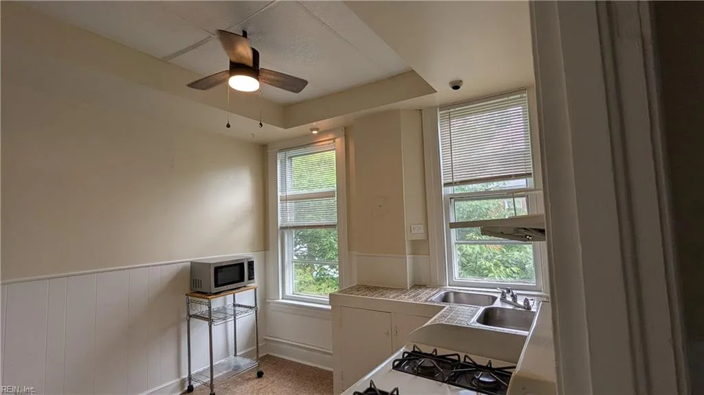 151 Orleans CIR #2, NORFOLK VA 23509 - Photo 5