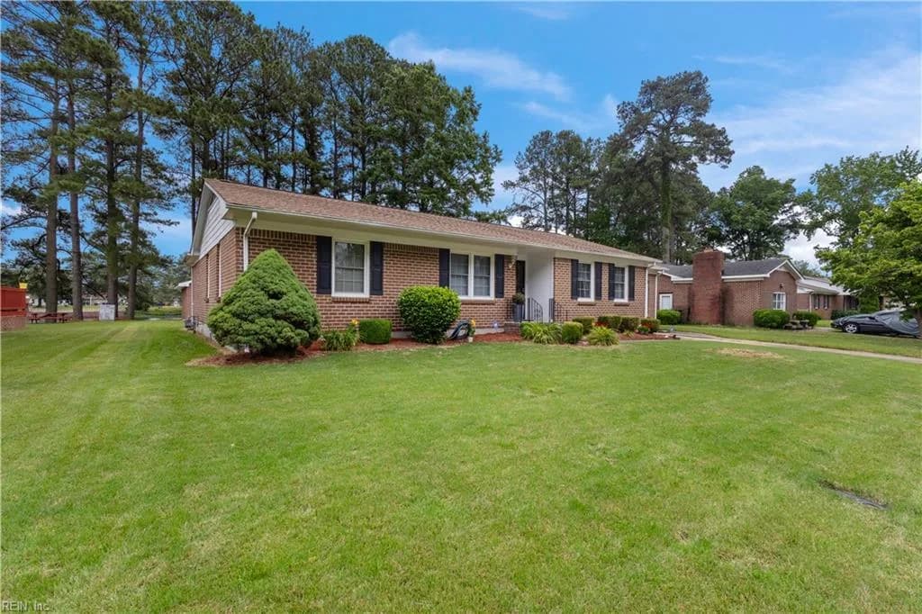 1116 Lakeview DR, PORTSMOUTH VA 23701 - Photo 3