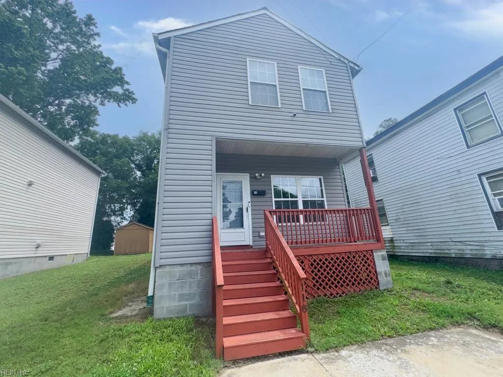 118 S Capital ST, SUFFOLK VA 23434 - Photo 2