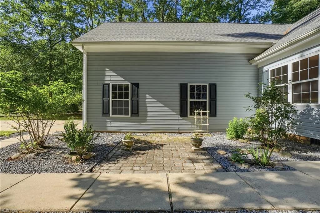 440 Evergreen WAY, SMITHFIELD VA 23430 - Photo 5
