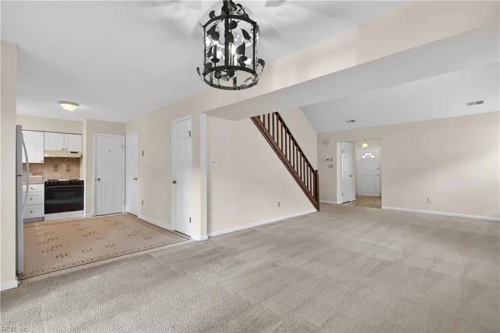 227 Ashridge LN, NEWPORTNEWS VA 23602 - Photo 3