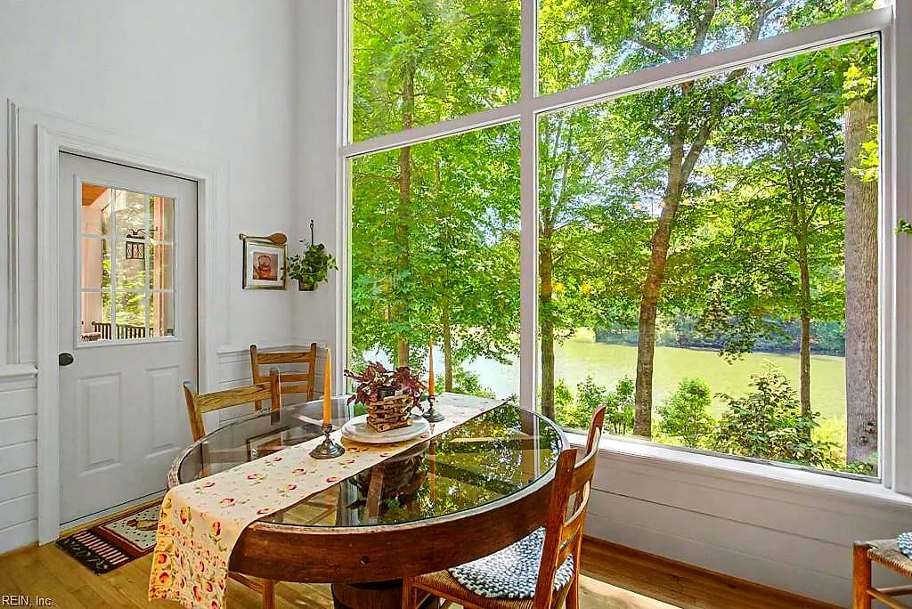 19 Whittakers Mill RD, Williamsburg — 3 bed Residential, 3,479 sqft