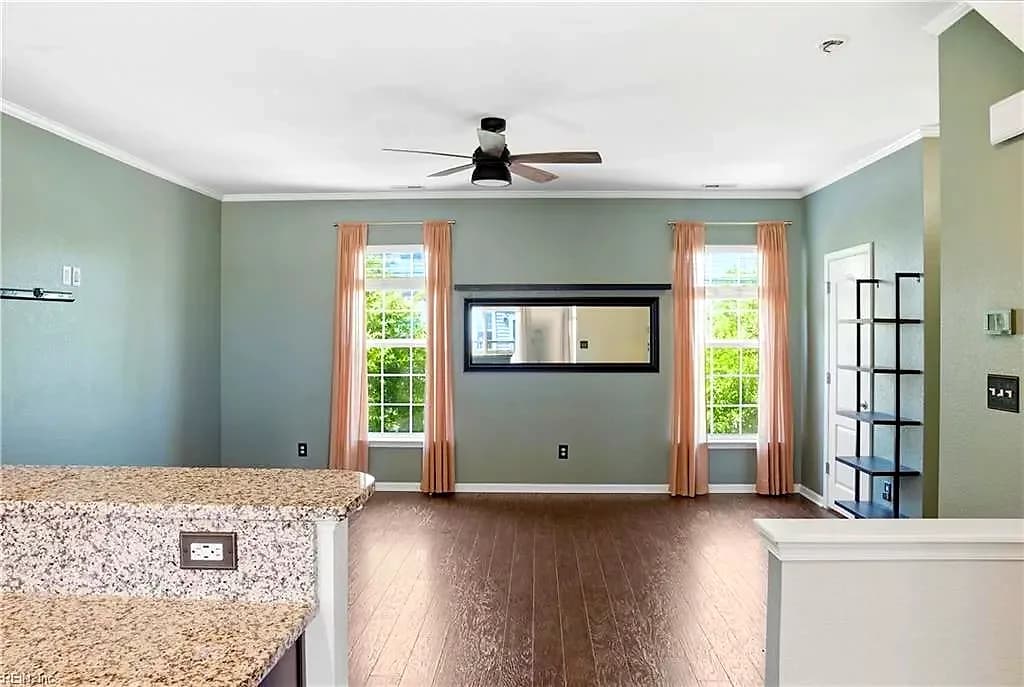 208 Breccia LN, VIRGINIA BEACH VA 23462 - Photo 4