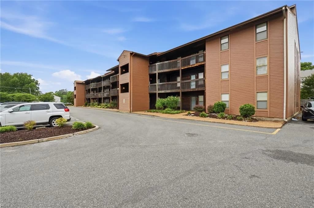 8530 Tidewater DR #202, NORFOLK VA 23503 - Main photo