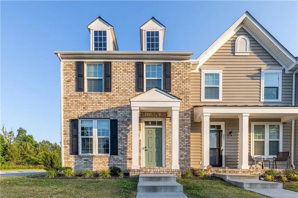 281 Goldenstar LN, PORTSMOUTH VA 23701 - Main photo
