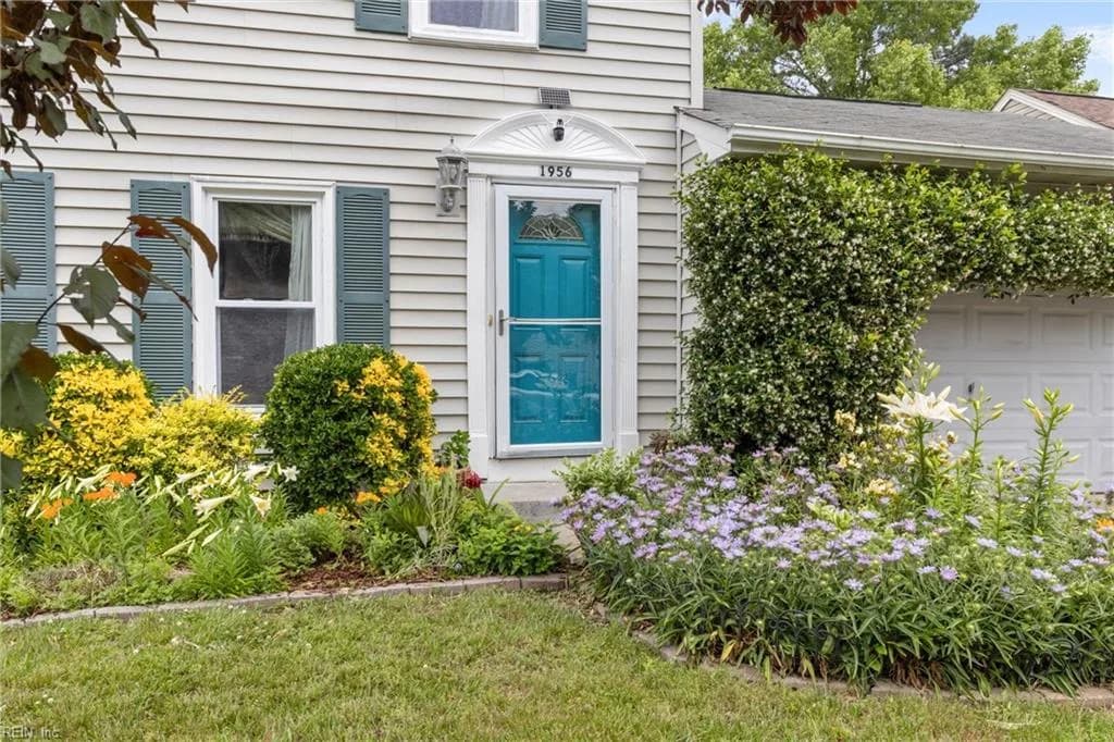 1956 Stillwood LN, VIRGINIABEACH VA 23456 - Photo 2