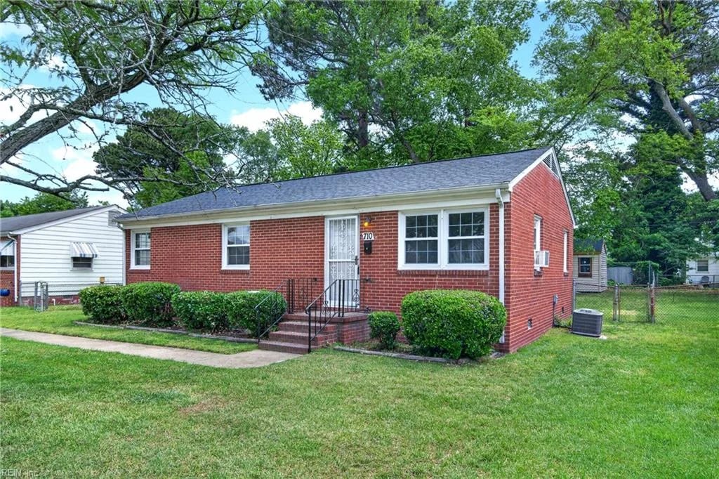 710 S Fallon CT, HAMPTON VA 23661