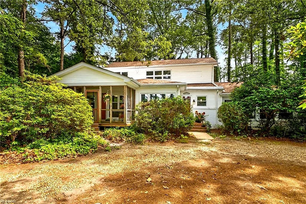 1137 Inland RD, Chesapeake — 4 bed Residential, 3,006 sqft