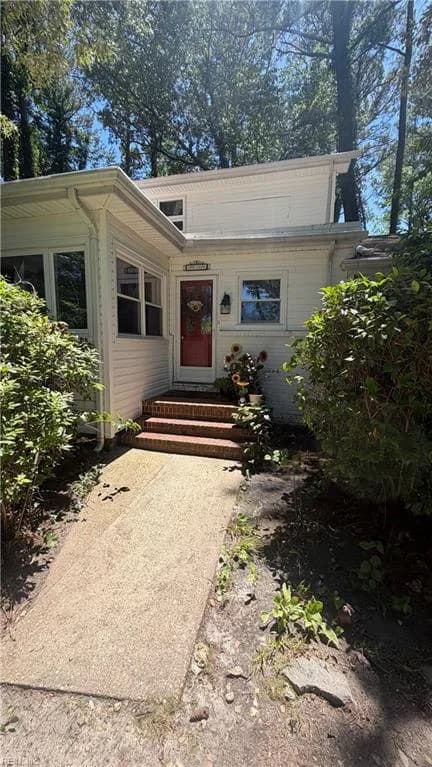 1137 Inland RD, CHESAPEAKE VA 23322 - Photo 3