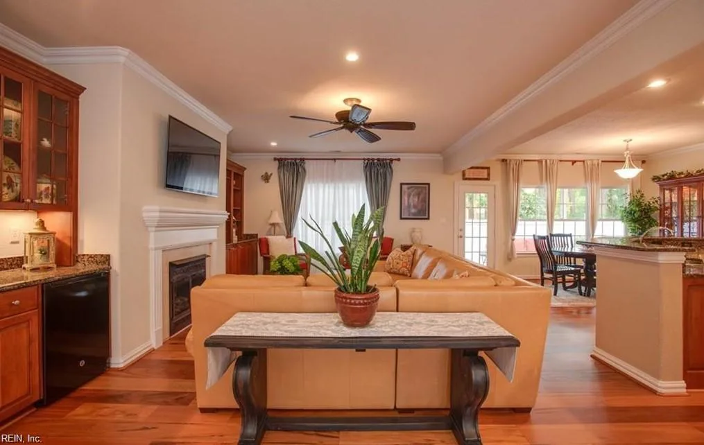 1032 Horton PL, VIRGINIABEACH VA 23454 - Photo 3