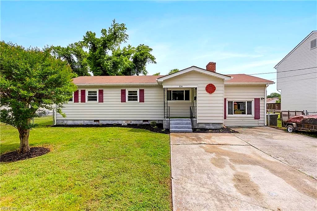 224 Chamberlin AVE W, Hampton — 3 bed Residential, 1,278 sqft
