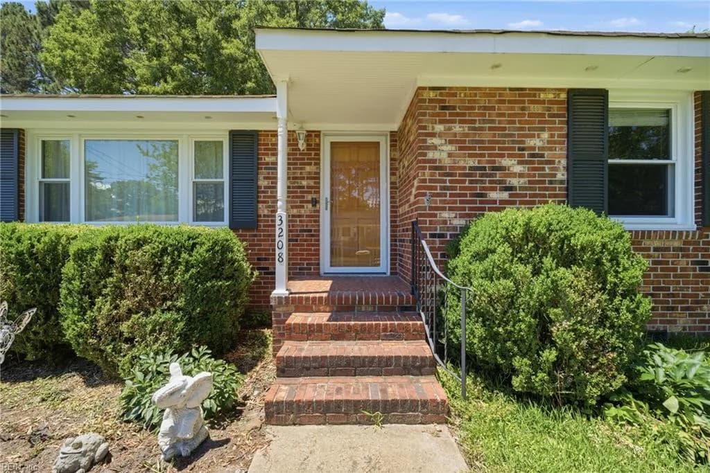 3208 Barksdale RD, CHESAPEAKE VA 23321 - Photo 3