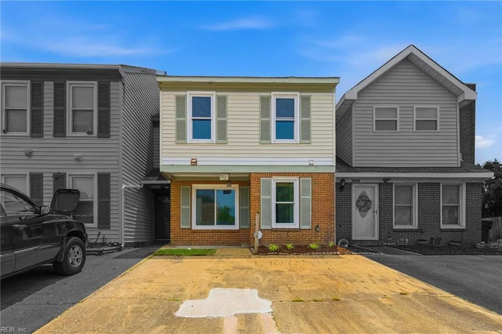 3921 Buchanan DR, VIRGINIABEACH VA 23453 - Photo 2
