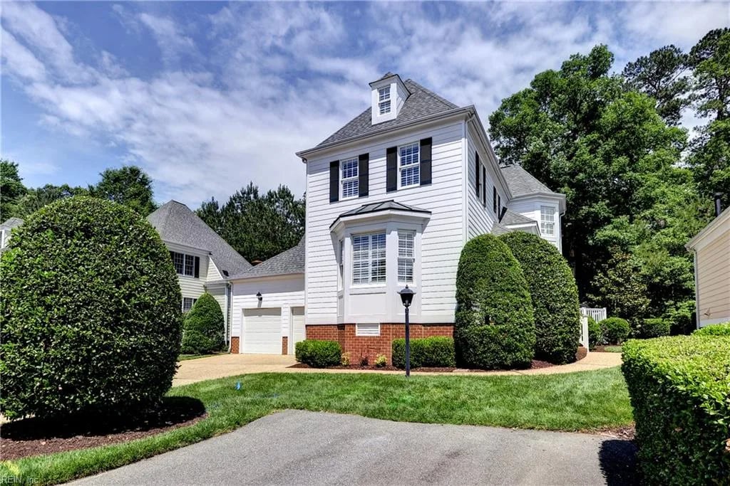 3520 Brentmoor NONE, Williamsburg — 3 bed Residential, 2,357 sqft
