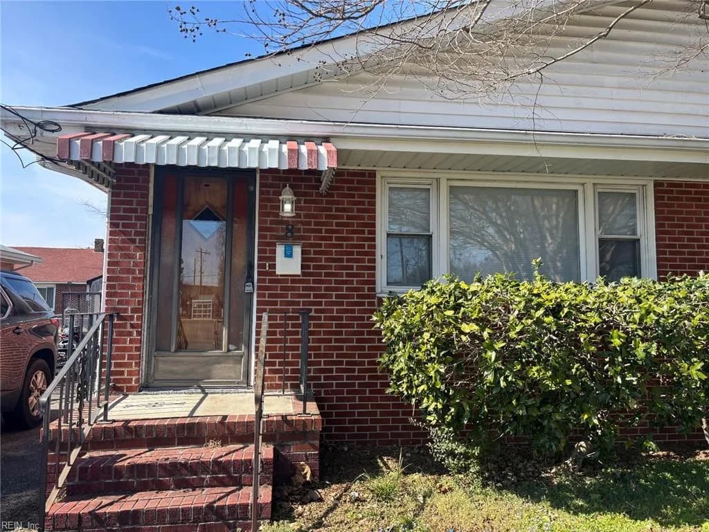 8 Rip Rap RD, HAMPTON VA 23669 - Photo 2