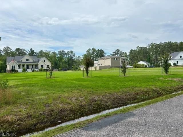 713 Ship Point RD, YORKTOWN VA 23692 - Photo 4