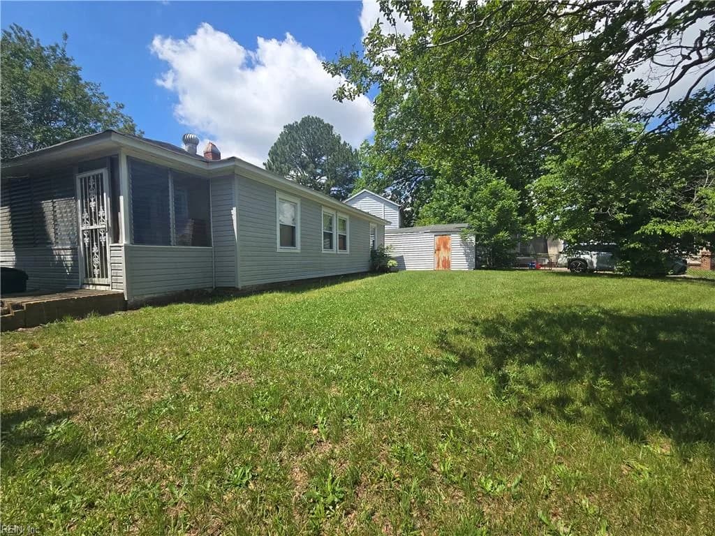 1400 Victory BLVD, PORTSMOUTH VA 23702 - Photo 2