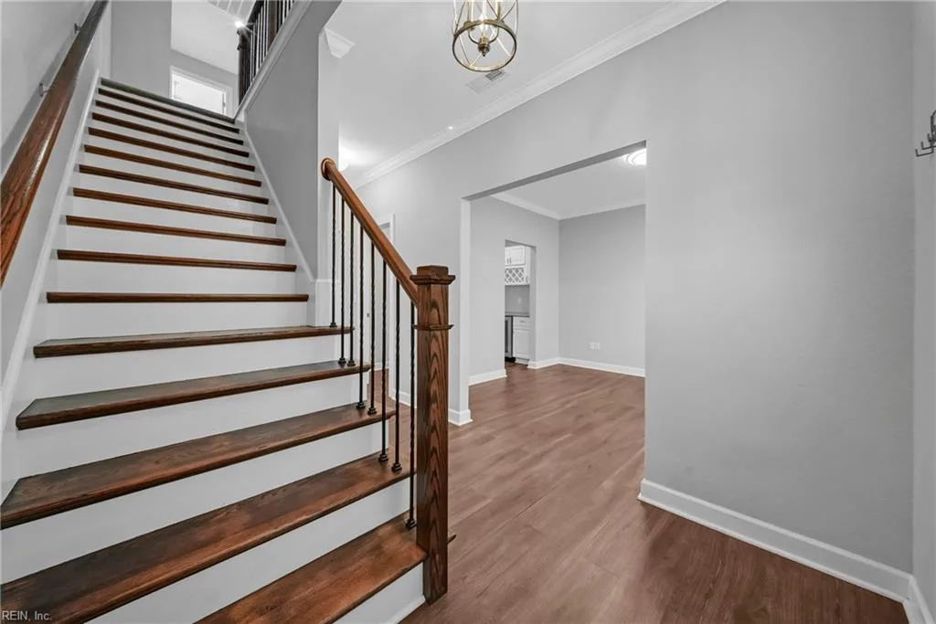 8215 Edwin DR, NORFOLK VA 23505 - Photo 4