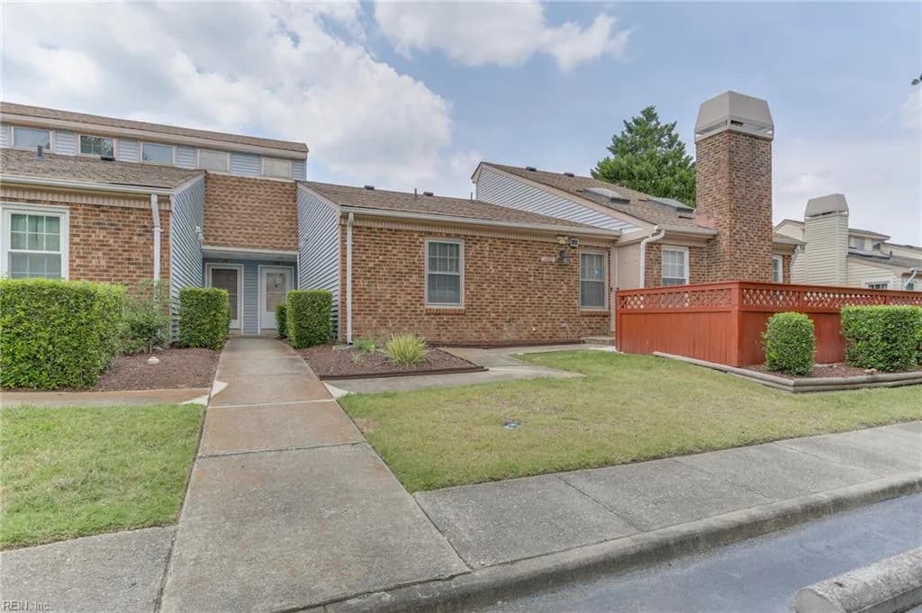 1433 Lake Geneve DR, VIRGINIA BEACH VA 23464 - Main photo