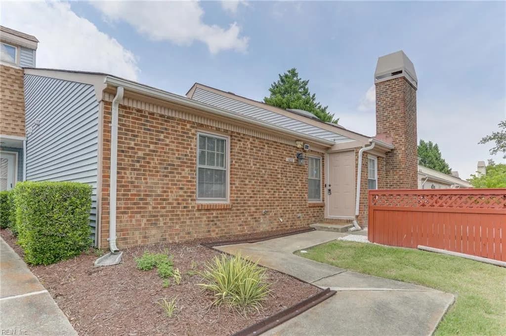 1433 Lake Geneve DR, VIRGINIABEACH VA 23464 - Photo 3