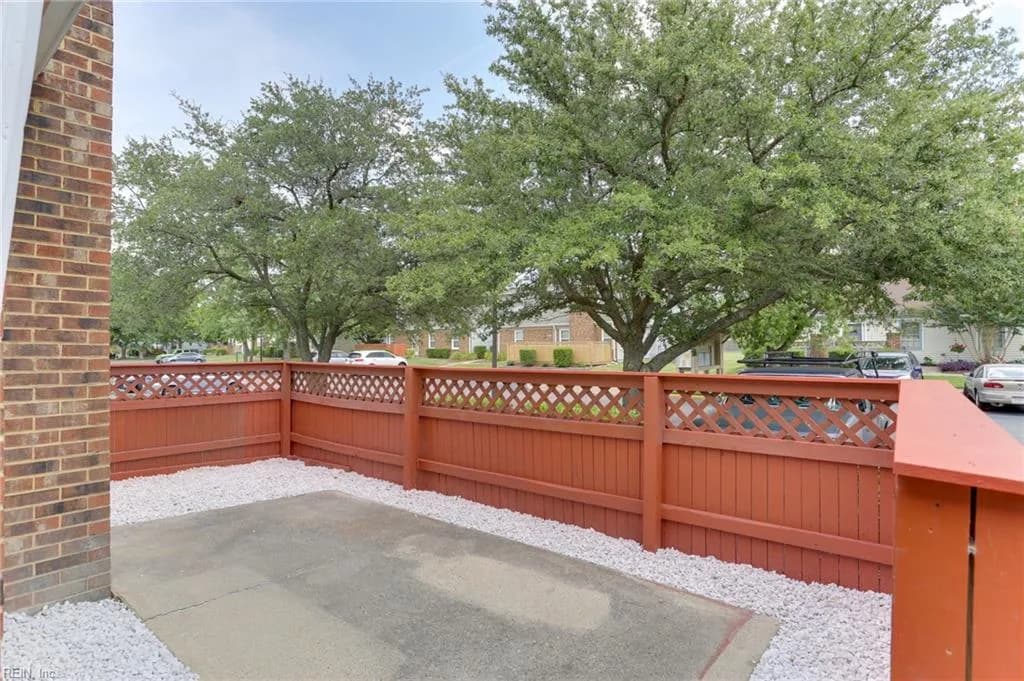 1433 Lake Geneve DR, VIRGINIABEACH VA 23464 - Photo 5