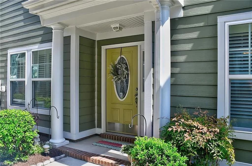 212 Stowe DR, SUFFOLK VA 23435 - Photo 4