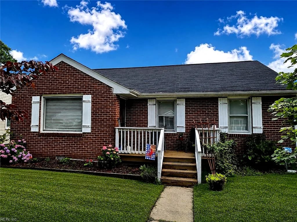 510 Brightwood AVE, Hampton — 3 bed Residential, 924 sqft