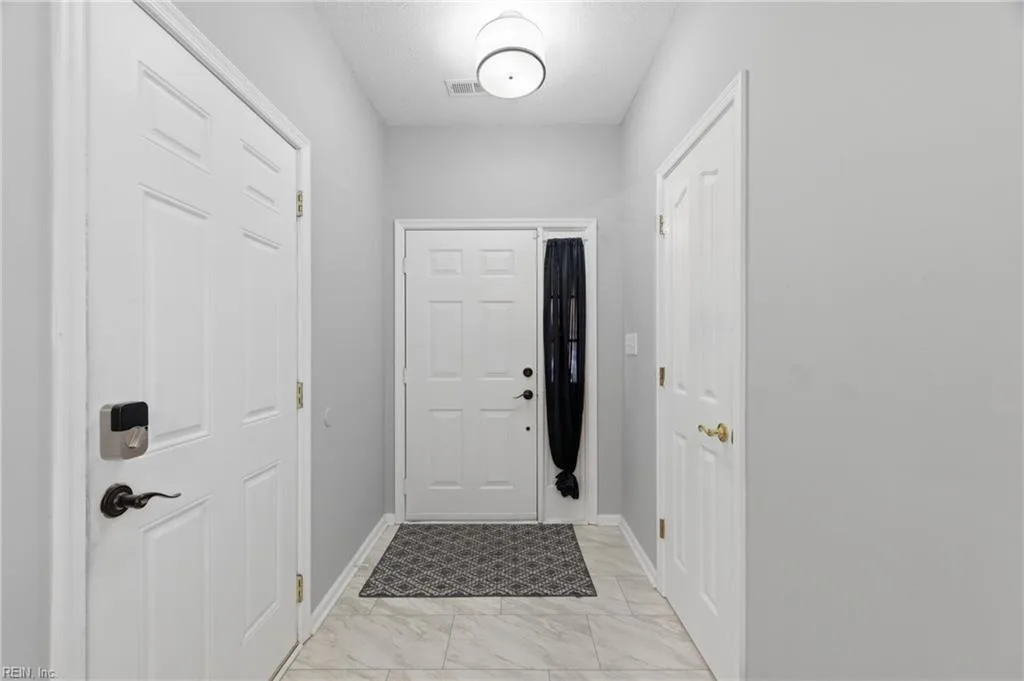 816 Greystone TRCE, NEWPORTNEWS VA 23602 - Photo 4