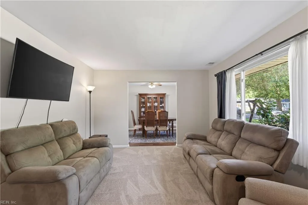 1120 Valley Stream CT, VIRGINIABEACH VA 23464 - Photo 4