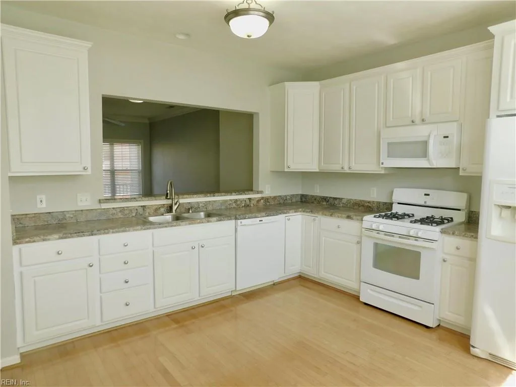 4728 Beach Bay CT, VIRGINIABEACH VA 23455 - Photo 5