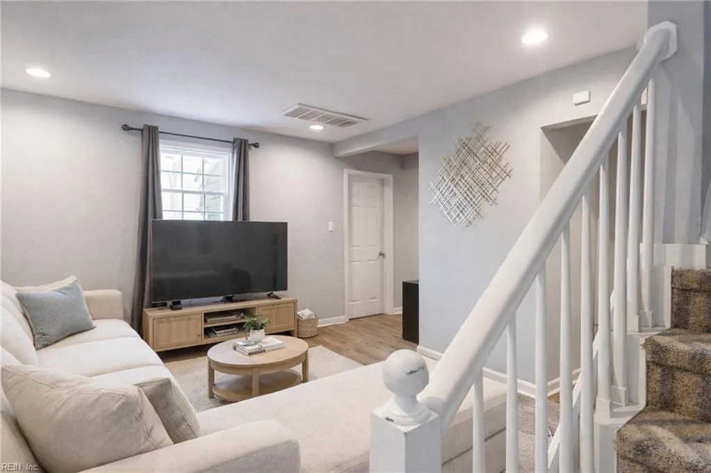 930 19th ST, NEWPORTNEWS VA 23607 - Photo 4