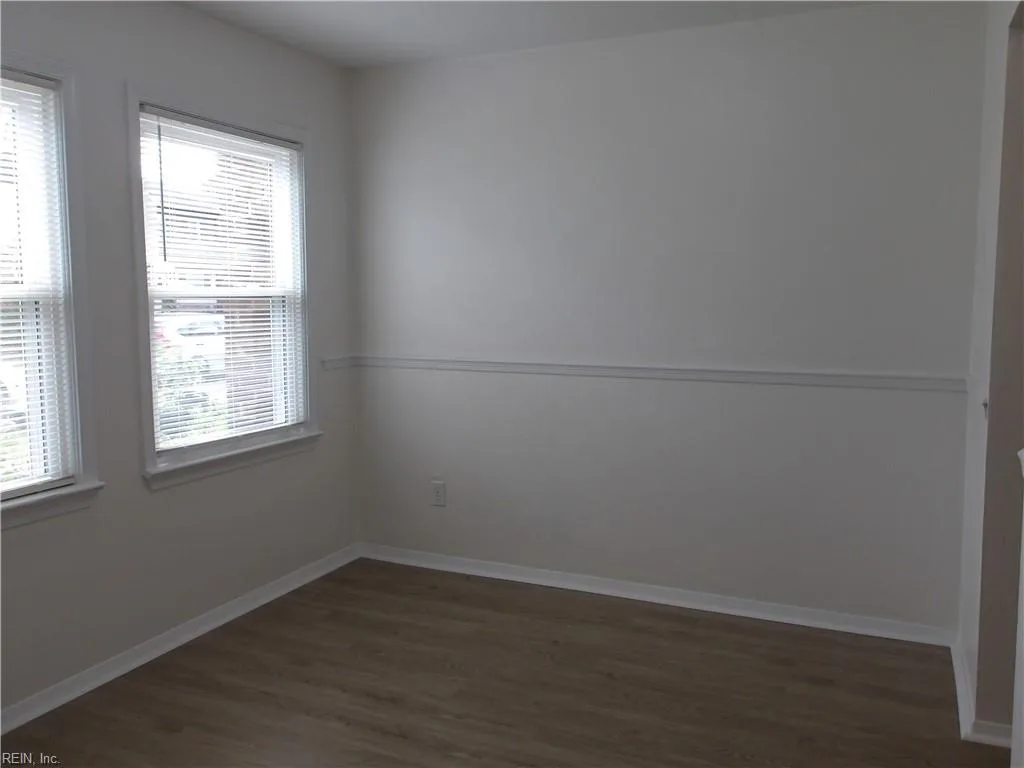 6619 N Stoney PT, NORFOLK VA 23502 - Photo 5