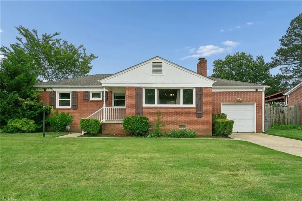 28 Brookfield DR, HAMPTON VA 23666 - Photo 2