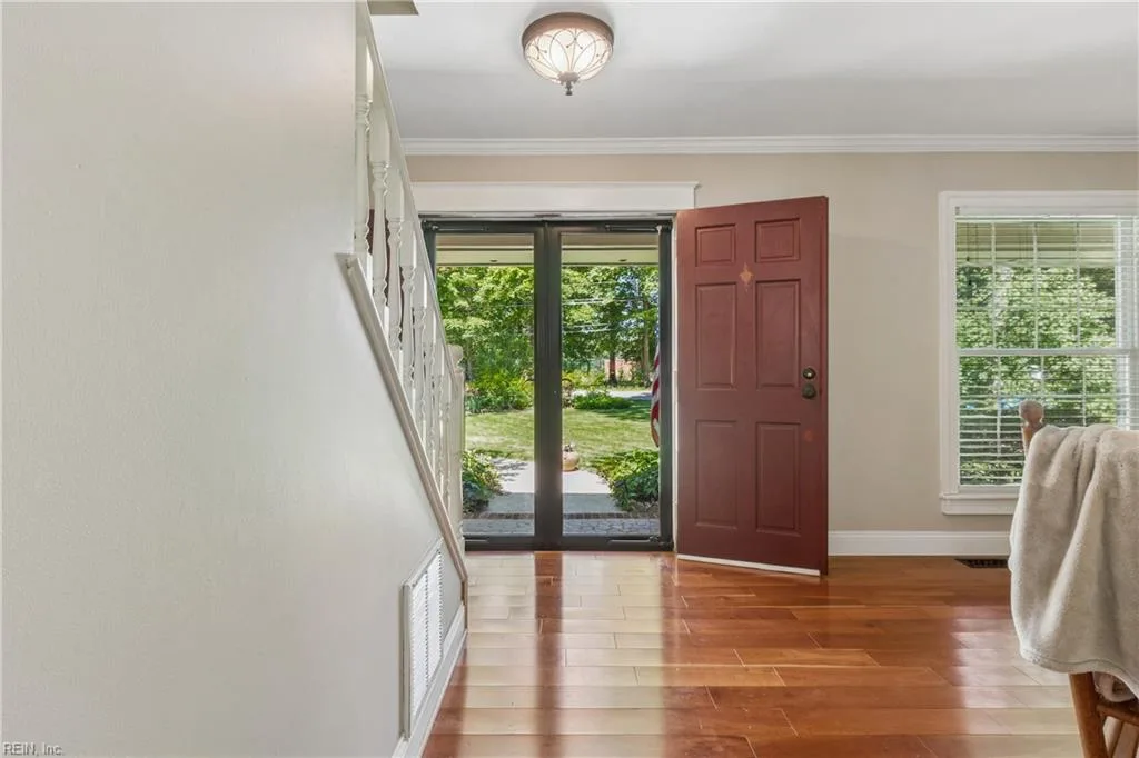 115 W Queens DR, WILLIAMSBURG VA 23185 - Photo 4