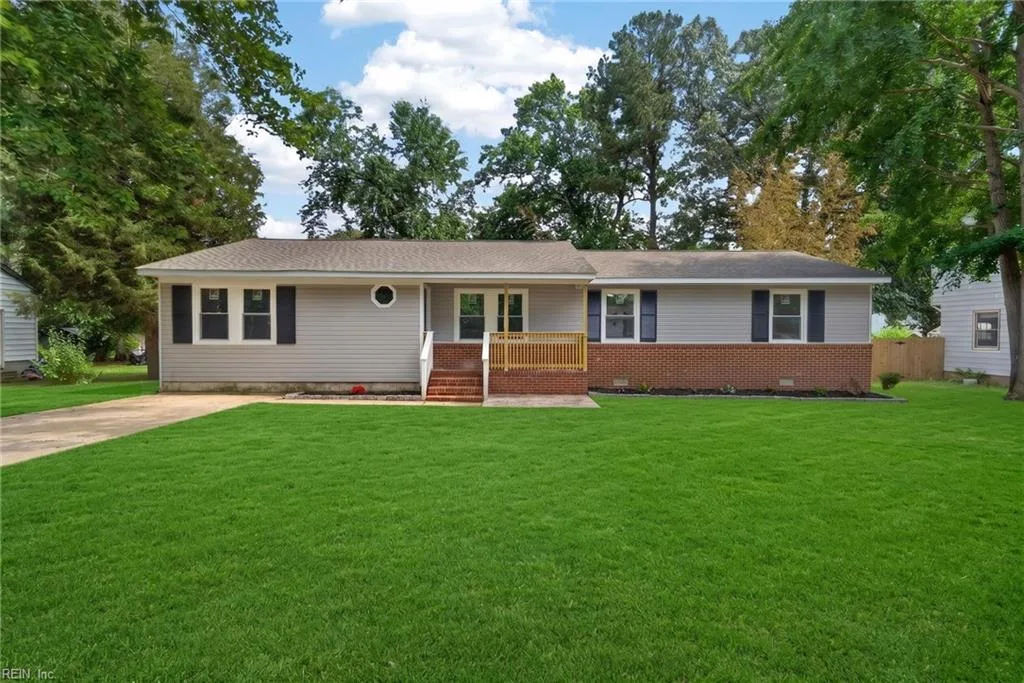 109 Fischer DR, Newport News — 4 bed Residential, 1,900 sqft
