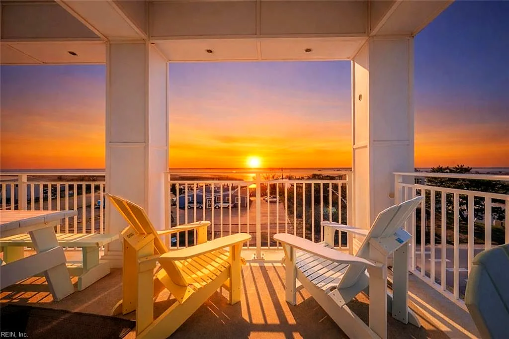 3700 Sandpiper RD #217, Virginia Beach — 4 bed Residential, 1,996 sqft