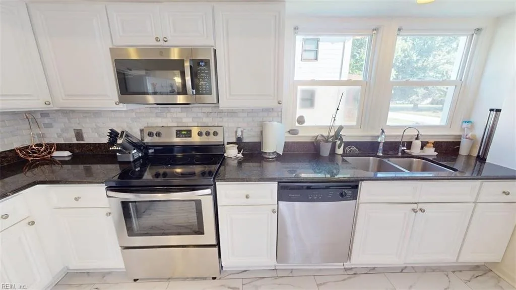 729 Pocahontas PL, HAMPTON VA 23661 - Photo 5