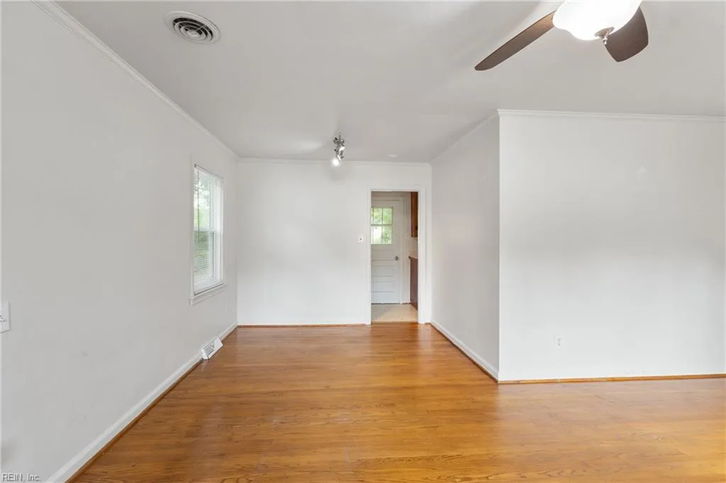 11 Gay DR, NEWPORTNEWS VA 23606 - Photo 5