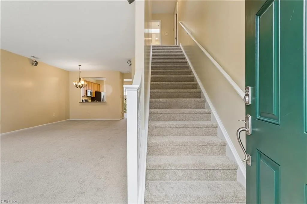 1517 Penton MEWS, CHESAPEAKE VA 23320 - Photo 5