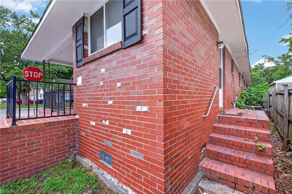 1052 Hannah ST, NORFOLK VA 23505 - Photo 3