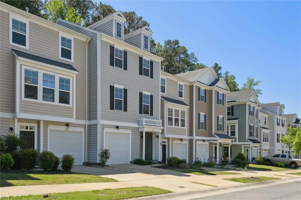 105 Prosperity CT, Williamsburg — 4 bed Residential, 2,059 sqft