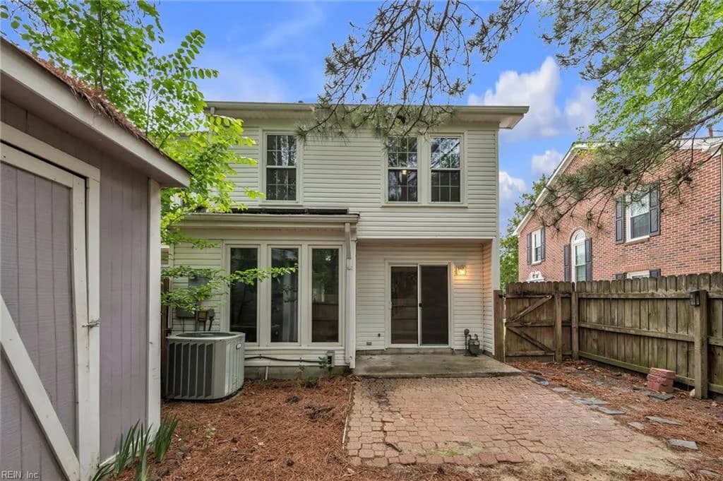 406 Derby RN, YORKTOWN VA 23693 - Photo 5
