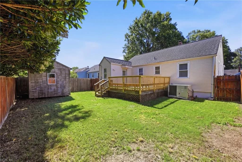 318 E Evans ST, NORFOLK VA 23503 - Photo 4